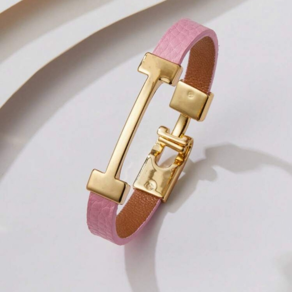 Elegant Pink and Gold Bracelet